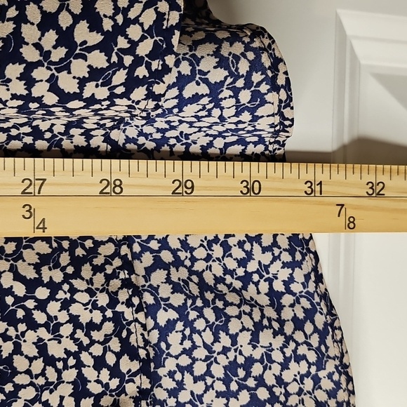 Harlowe & Graham Blue Cream Sleeveless Floral Ruffled Tie Neck Office Blouse L - Picture 11 of 11